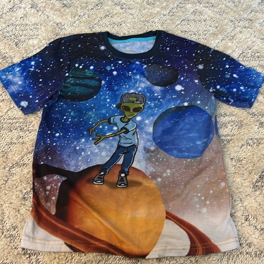 Wonder Nation boys medium Alien Short sleeve shirt- soft and comfortable